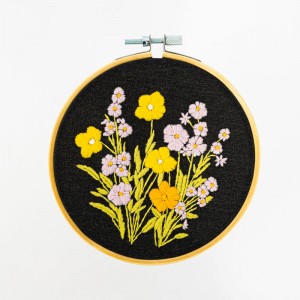 Embroidery kit Bellflower &...