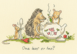 Borduurpakket Anita Jeram - One leaf or two? - Bothy Threads