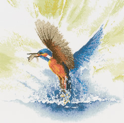 Cross stitch kit Kingflisher in Flight - Heritage Crafts