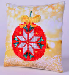 Diamond-Dotz-Red-Bauble-Kussentje-Needleart-World