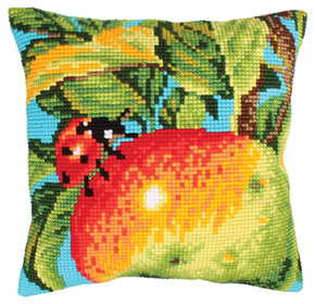 Cushion cross stitch kit Ladybug on the Apple - Collection d'Art