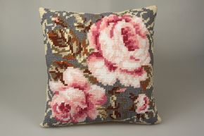 Cushion cross stitch kit Timeless Pinks - Collection d'Art