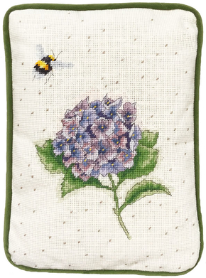 Petit Point stitch kit Hannah Dale - The Busy Bee Tapestry - Bothy Threads