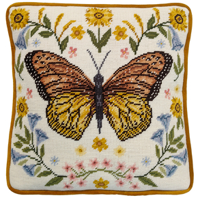 Petit Point borduurpakket Jade Mosinski - Botanical Butterfly Tapestry - Bothy Threads