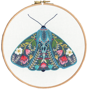 Embroidery kit Ally Gore - Pollen - Moth - Bothy Threads